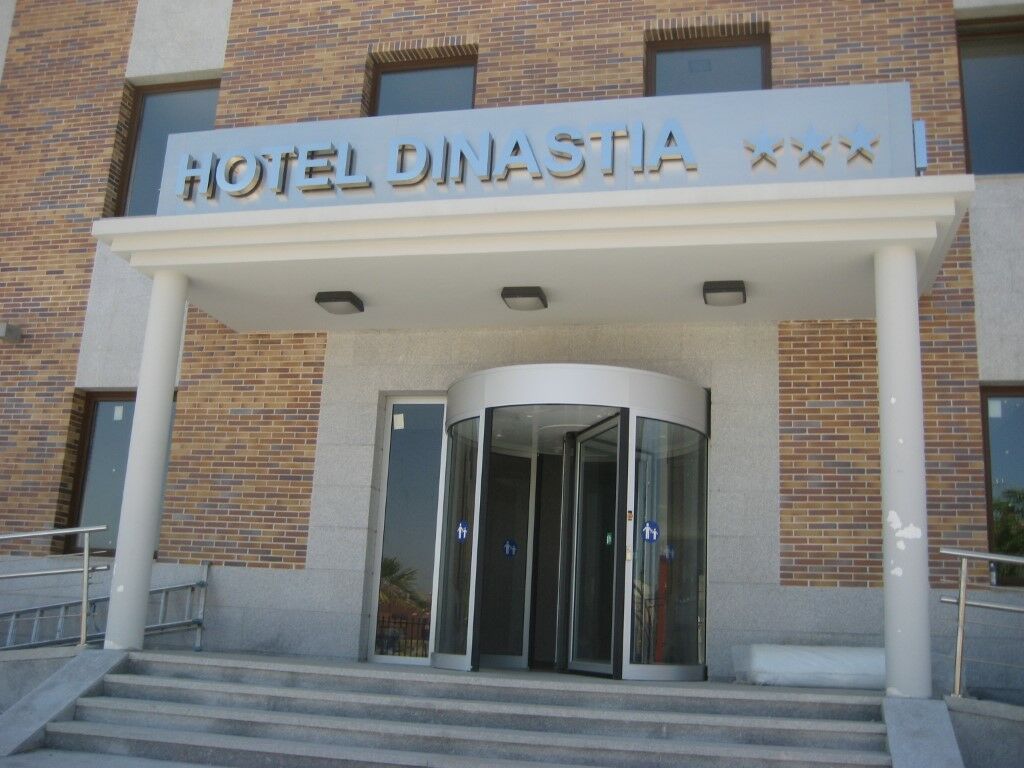 فندق Dinastia جيتافي المظهر الخارجي الصورة